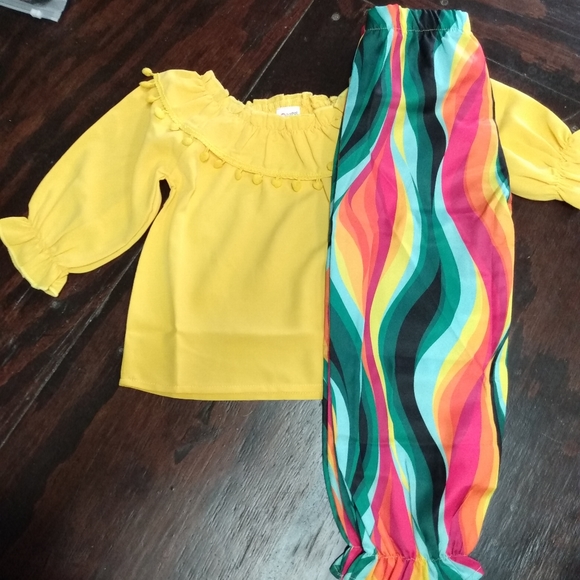 Toddler clothes and shark crocs - Picture 3 of 13